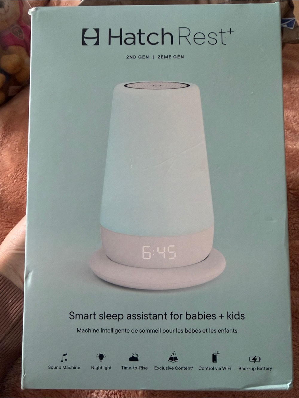 Hatch Rest+ 2nd Gen Smart Sleep Assistant in White and Mint